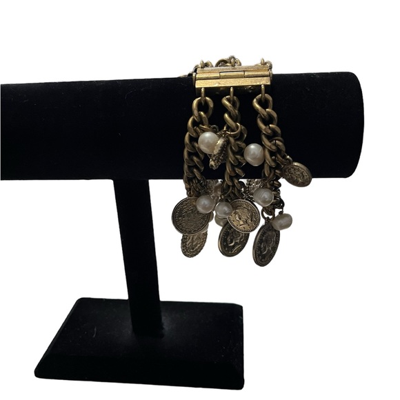 VINTAGE COIN AND PEARL BRACELET - Picture 3 of 9